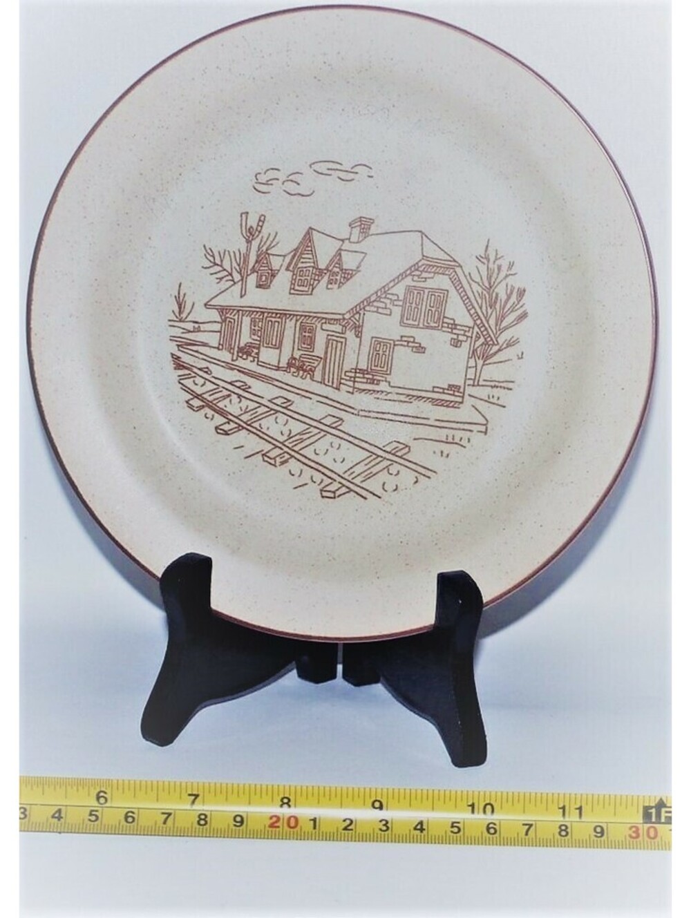 COLLECTION MANOIR Train Depot Scene Stoneware Salad Plate*VTG*Shell Canada